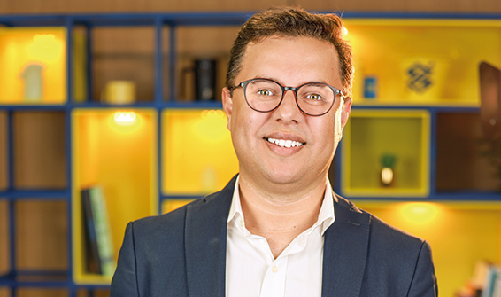 Investimento em tecnologia tem melhorado experiência de clientes e funcionários, diz Neudson Peres, diretor de operações do BB Peres,Neudson(BB) 24mai