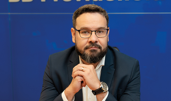 Serone,Ricardo(BBPrev) 24out 02